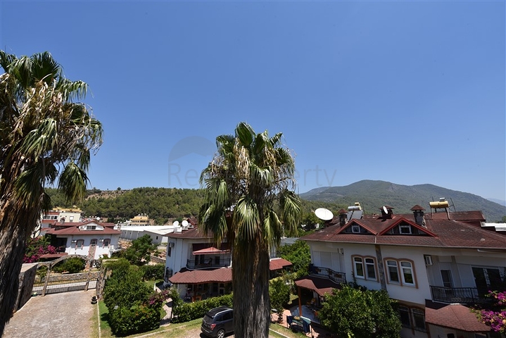 فيلا فسيحة 7 + 1 في منطقة كيستيل