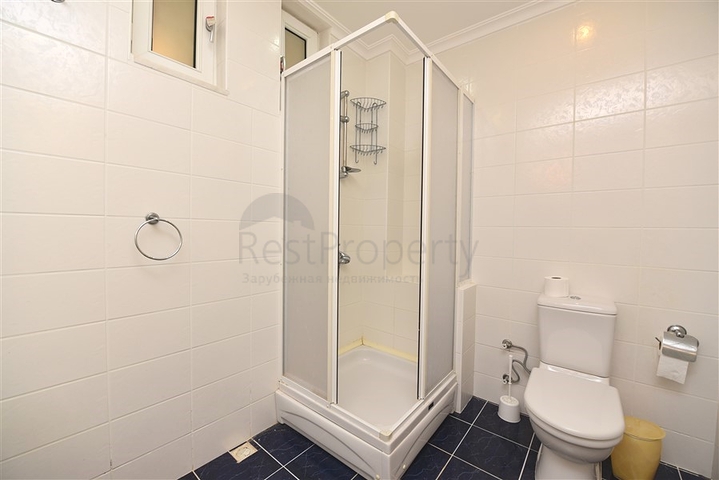 فيلا فسيحة 7 + 1 في منطقة كيستيل