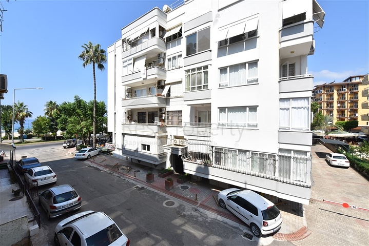 شقة 3 + 1 في وسط ألانيا