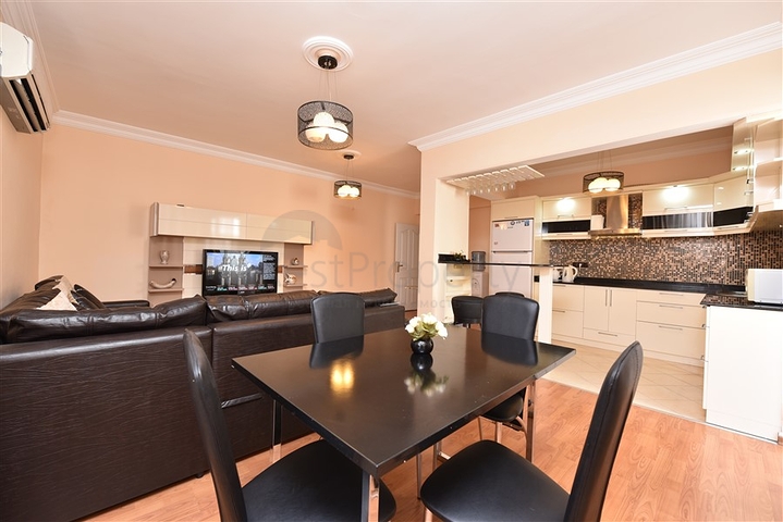 شقة 3 + 1 في وسط ألانيا