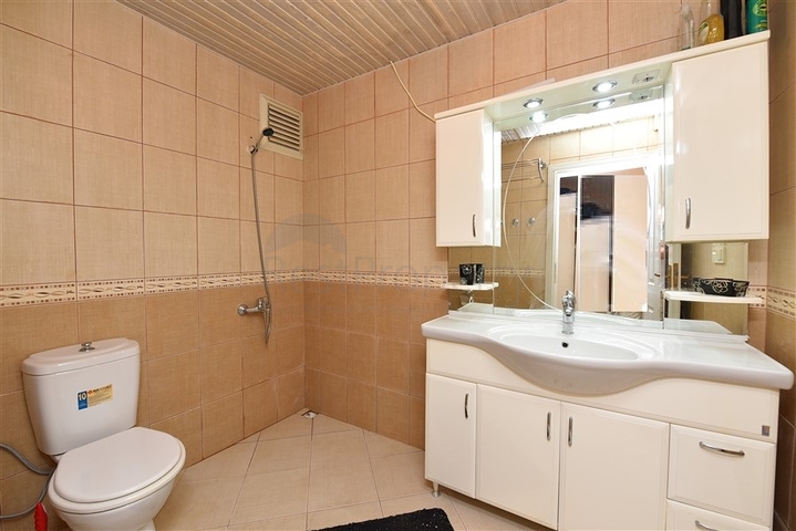 شقة 3 + 1 في وسط ألانيا