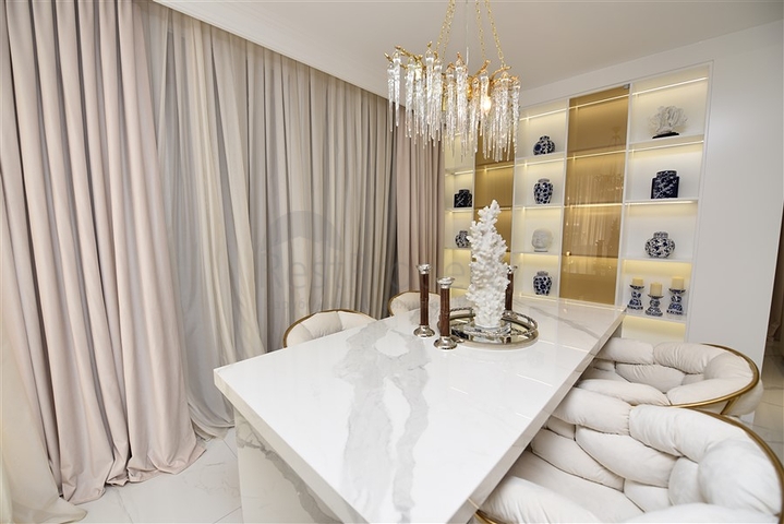 شقة فاخرة 4 + 1 في مجمع ألانيا المرموق