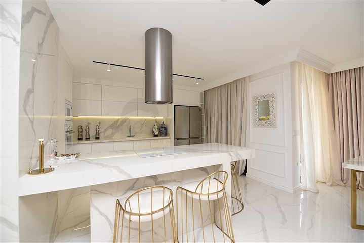 شقة فاخرة 4 + 1 في مجمع ألانيا المرموق