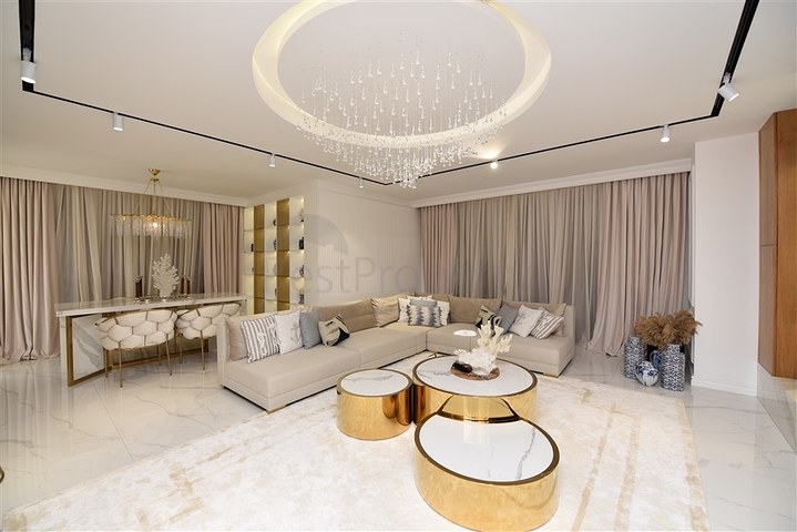 شقة فاخرة 4 + 1 في مجمع ألانيا المرموق