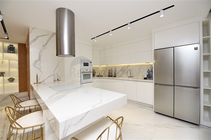 شقة فاخرة 4 + 1 في مجمع ألانيا المرموق