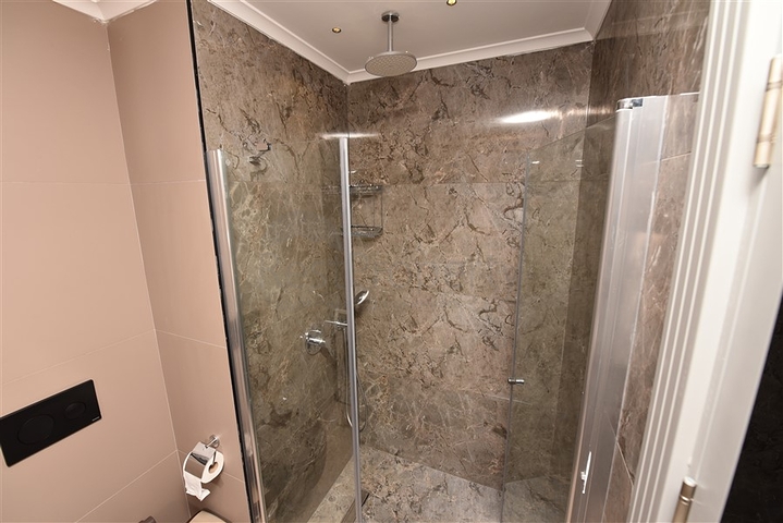 شقة بغرفة نوم واحدة على السطر الأول في كارجيجاك