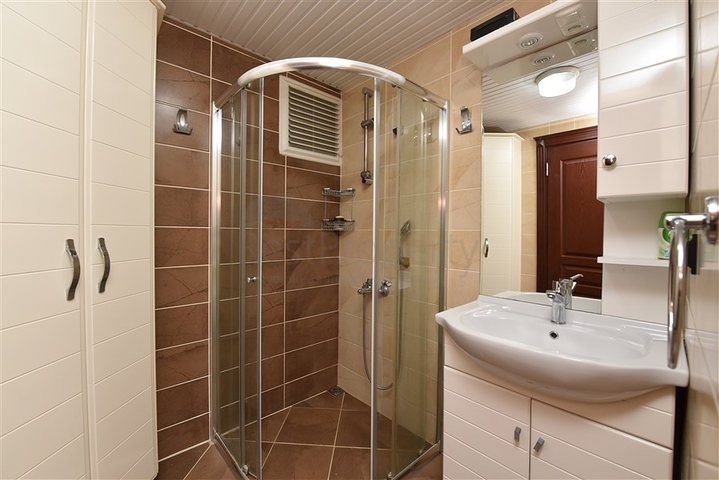 شقة 3+1 بالقرب من البحر في وسط ألانيا