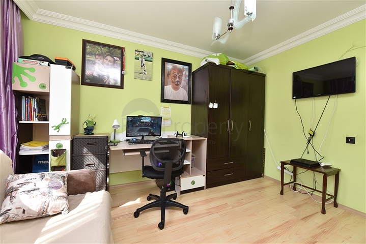 شقة 3+1 بالقرب من البحر في وسط ألانيا