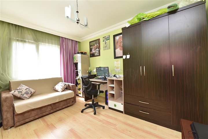 شقة 3+1 بالقرب من البحر في وسط ألانيا