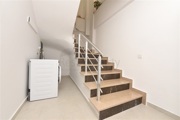 شقة دوبلكس واسعة في منطقة النخبة كارجيجاك