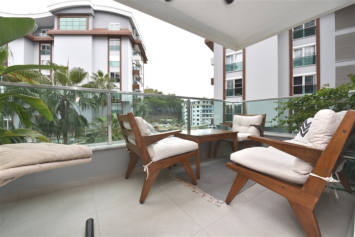 شقة دوبلكس واسعة في منطقة النخبة كارجيجاك