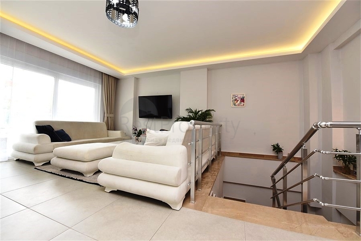 شقة دوبلكس واسعة في منطقة النخبة كارجيجاك