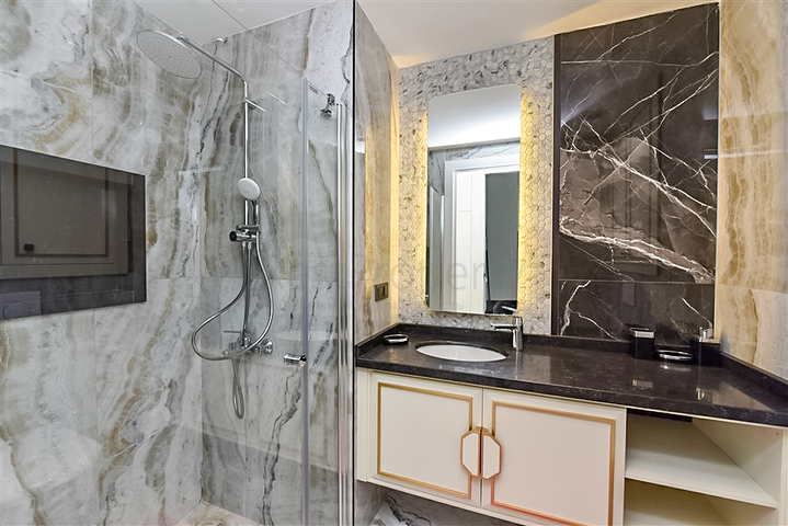 2 + 1 بنتهاوس للإيجار في وسط ألانيا