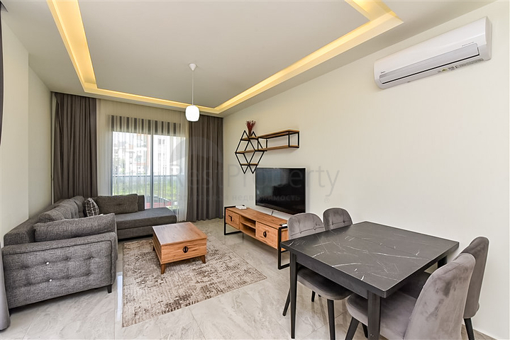 شقة بغرفتي نوم للإيجار 300 متر من شاطئ كليوباترا