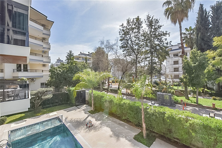 شقة بغرفتي نوم للإيجار 300 متر من شاطئ كليوباترا