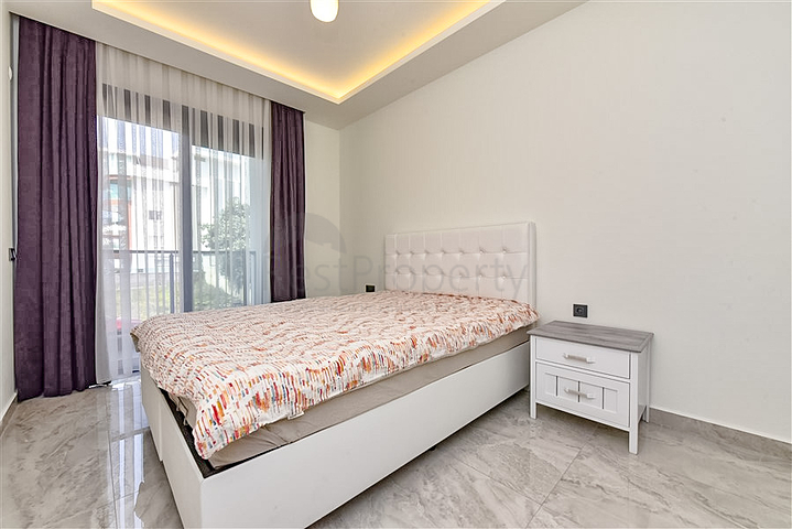 شقة بغرفتي نوم للإيجار 300 متر من شاطئ كليوباترا