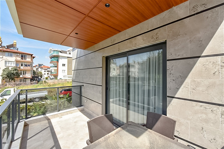 شقة بغرفتي نوم للإيجار 300 متر من شاطئ كليوباترا