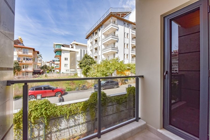 شقة بغرفتي نوم للإيجار 300 متر من شاطئ كليوباترا