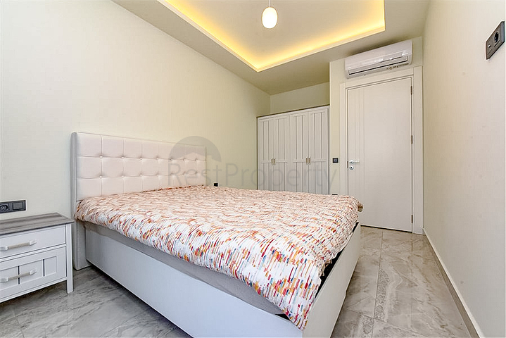 شقة بغرفتي نوم للإيجار 300 متر من شاطئ كليوباترا