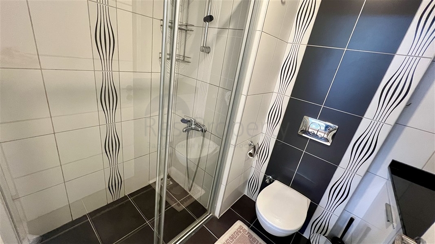 شقة مريحة 2 + 1 على بعد 50 متر من البحر في منطقة توسمور