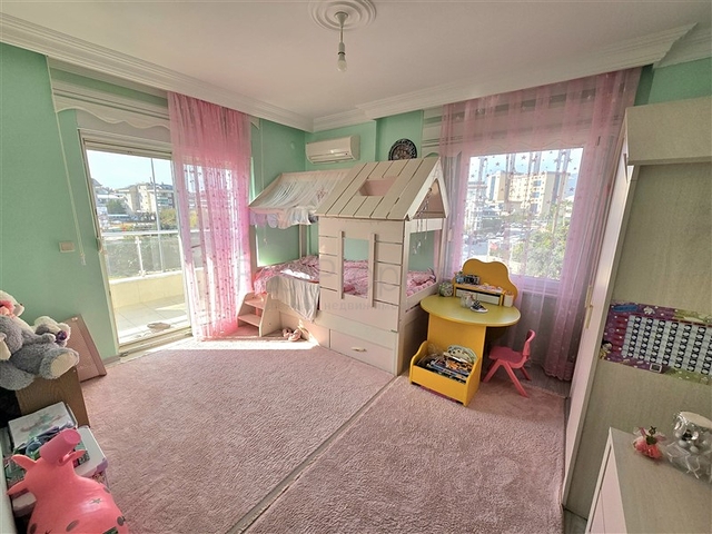 شقة فسيحة 2 + 1 في وسط منطقة أوبا