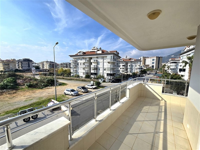 شقة فسيحة 2 + 1 في وسط منطقة أوبا