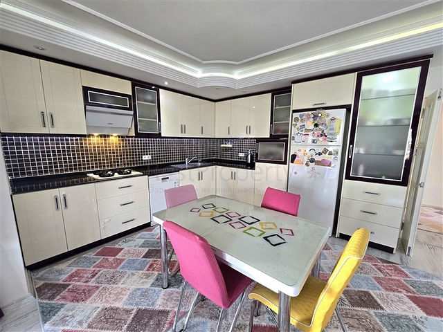 شقة فسيحة 2 + 1 في وسط منطقة أوبا