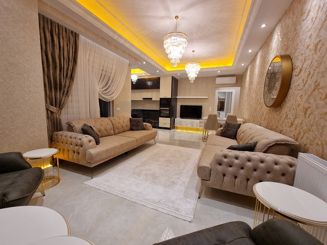 شقة فسيحة 2 + 1 في مجمع جديد في منطقة محمودلار