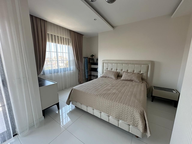 دوبلكس فاخرة -4 غرف وصالة - مفروشة بأناقة -ضمن مجمع انيق -في اوبا / الانيا 