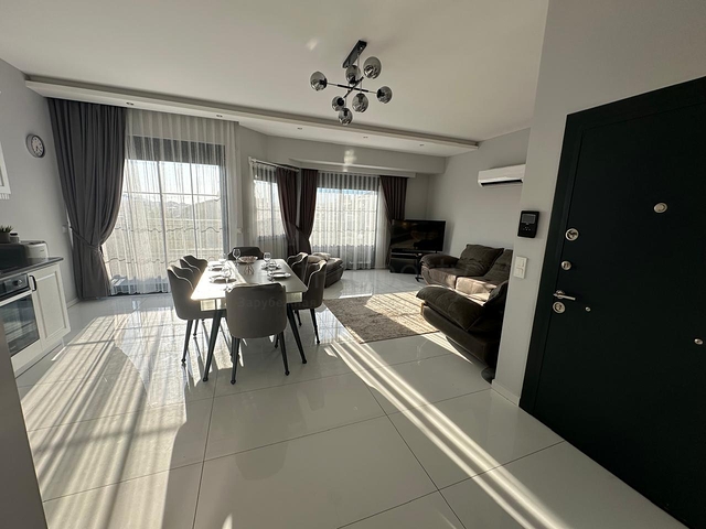 دوبلكس فاخرة -4 غرف وصالة - مفروشة بأناقة -ضمن مجمع انيق -في اوبا / الانيا 