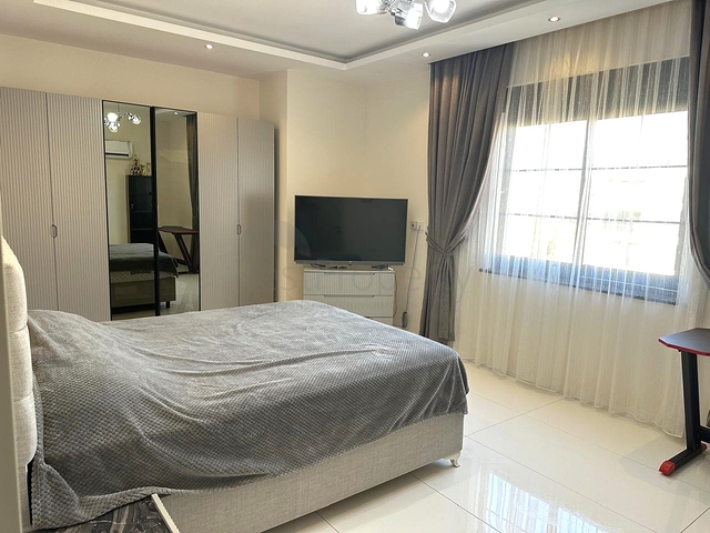 دوبلكس فاخرة -4 غرف وصالة - مفروشة بأناقة -ضمن مجمع انيق -في اوبا / الانيا 