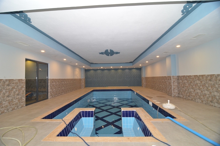 دوبلكس فاخرة -4 غرف وصالة - مفروشة بأناقة -ضمن مجمع انيق -في اوبا / الانيا 