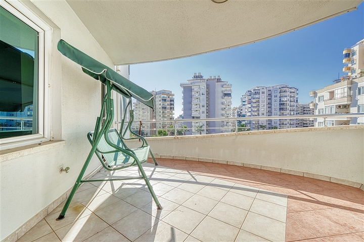 شقة غرفتين وصالة -طابق مرتفع -مجمع يضم كافة الخدمات -في مهموتلار / الانيا 