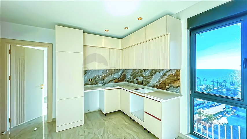 شقة 1+1 في منطقة توسمور ، 200 متر من البحر