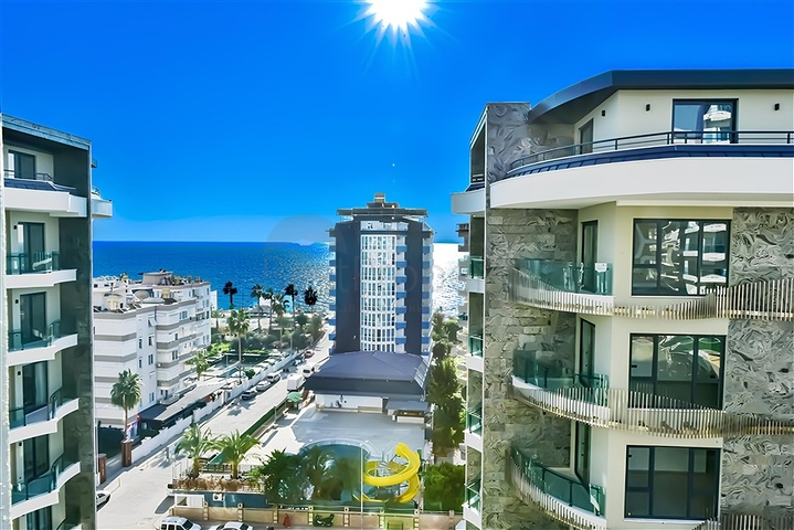 شقة 1+1 في منطقة توسمور ، 200 متر من البحر