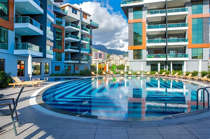 شقة عائلية -تصميم 3 غرف وصالة -مجمع فاخر -في اوبا / الانيا 