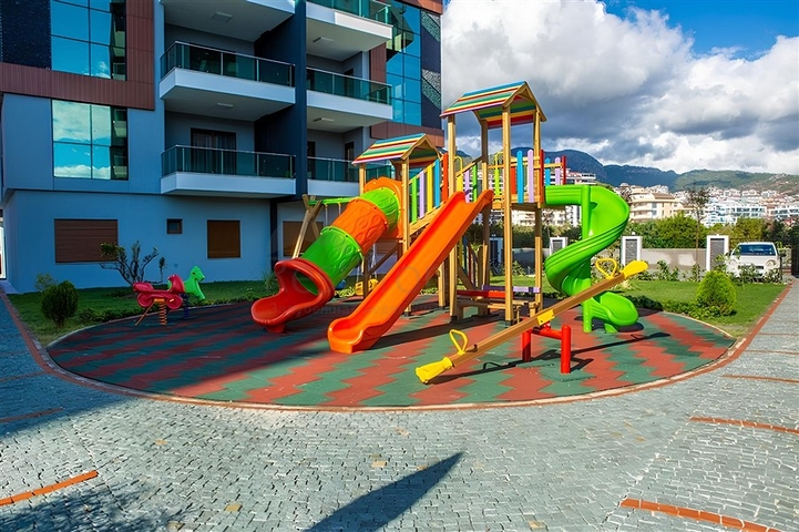 شقة عائلية -تصميم 3 غرف وصالة -مجمع فاخر -في اوبا / الانيا 