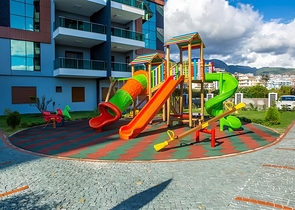 شقة عائلية -تصميم 3 غرف وصالة -مجمع فاخر -في اوبا / الانيا 