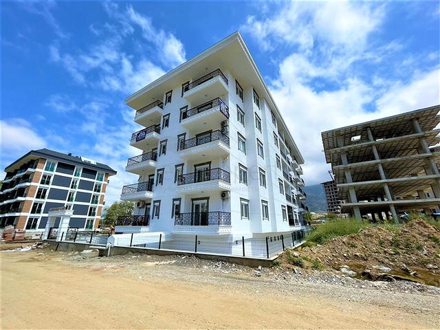 شقق بالاقساط في الانيا -ضمن مجمع قيد الانشاء - في مهموتلار 