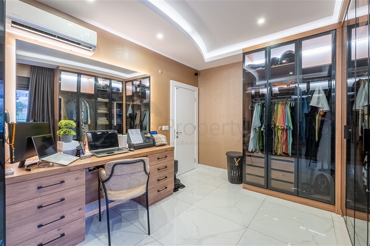 شقة فسيحة 3 + 1 في وسط ألانيا