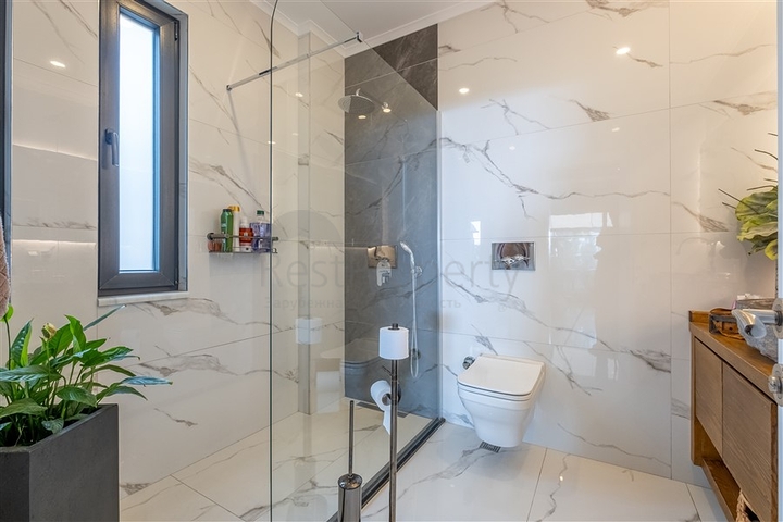 شقة فسيحة 3 + 1 في وسط ألانيا