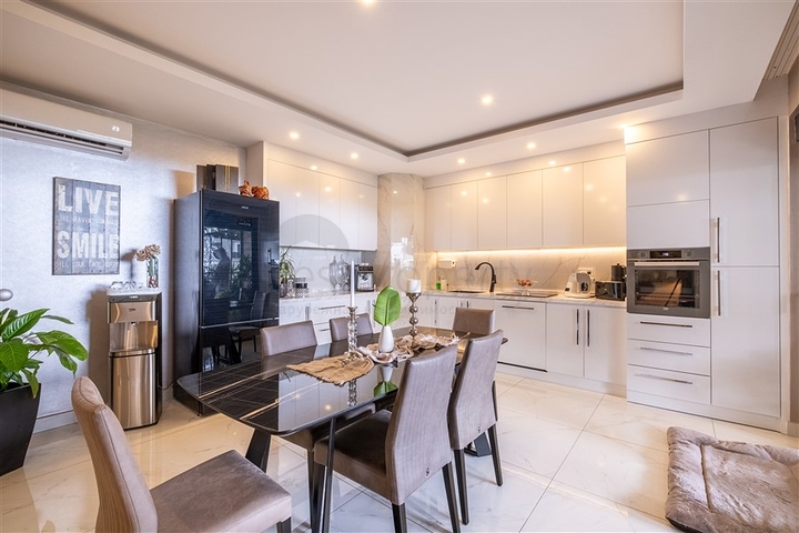 شقة فسيحة 3 + 1 في وسط ألانيا