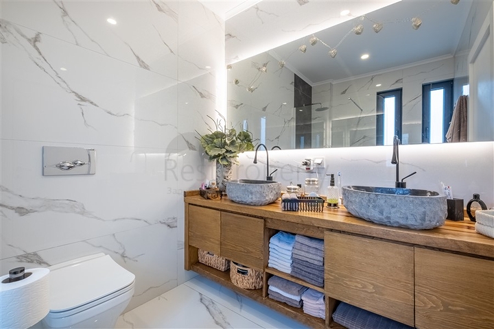 شقة فسيحة 3 + 1 في وسط ألانيا