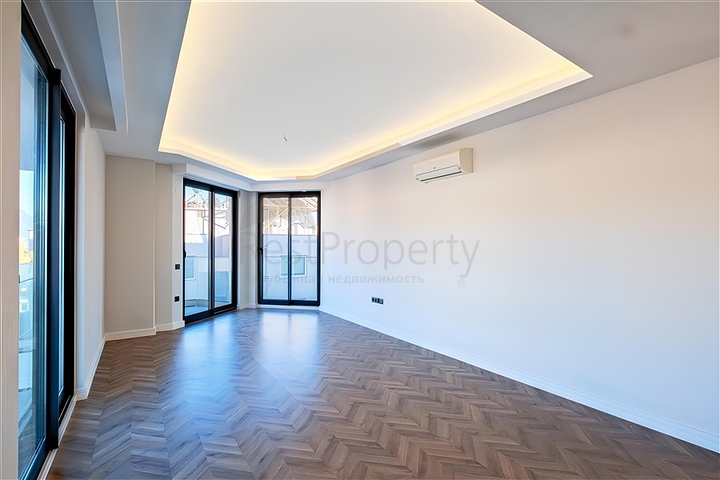 بنتهاوس 4+1 مطل على البحر على الساحل الأول