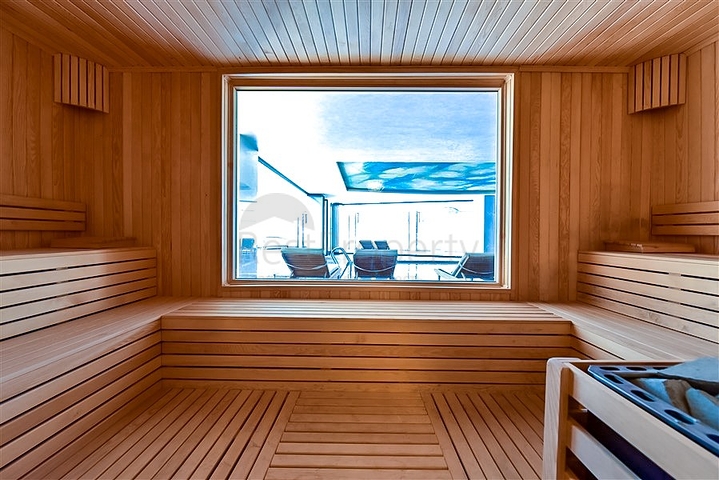 بنتهاوس 4+1 مطل على البحر على الساحل الأول