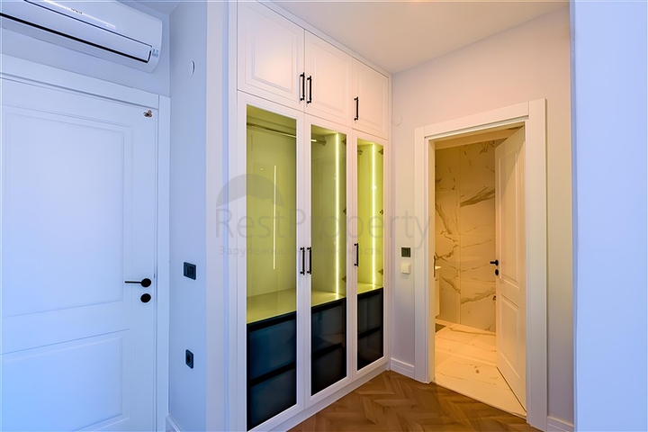 بنتهاوس 4+1 مطل على البحر على الساحل الأول