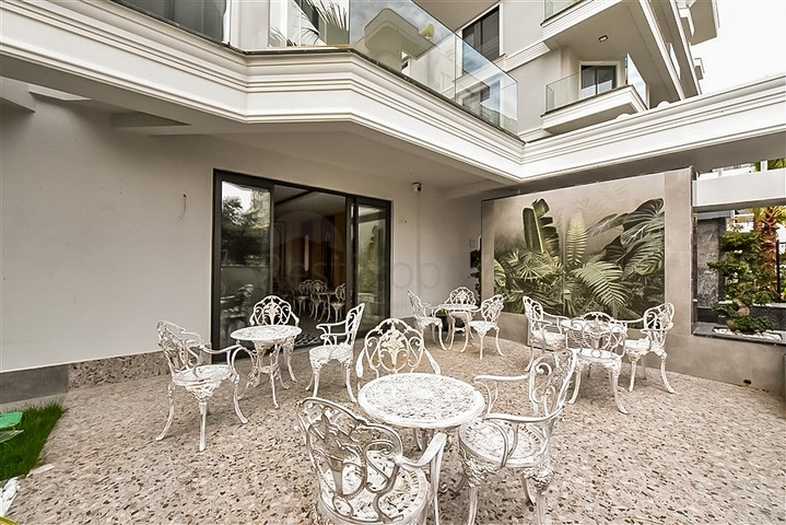 بنتهاوس 4+1 مطل على البحر على الساحل الأول