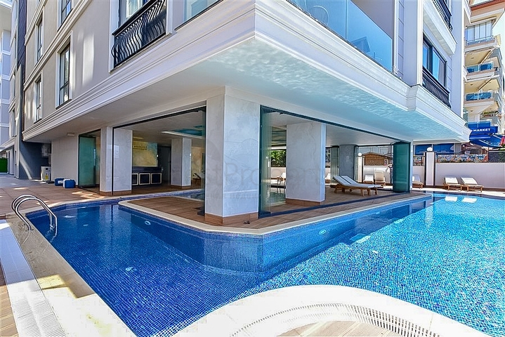 بنتهاوس 3+1 في مجمع جديد على الساحل الأول في ألانيا