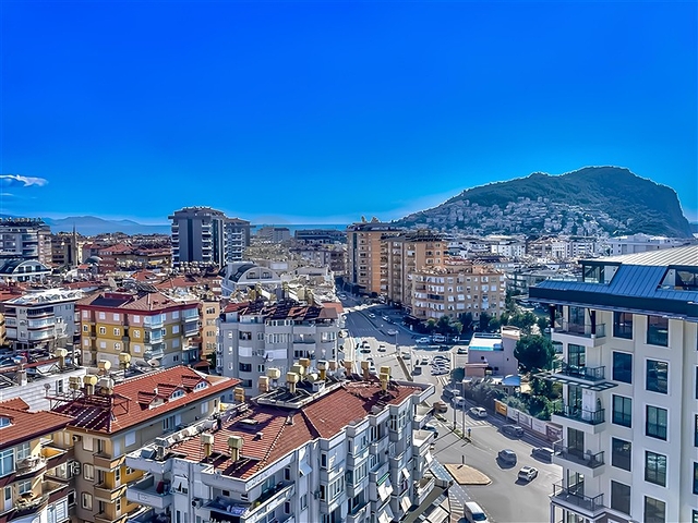 بنتهاوس من ثلاث غرف نوم في مجمع جديد مطل على البحر