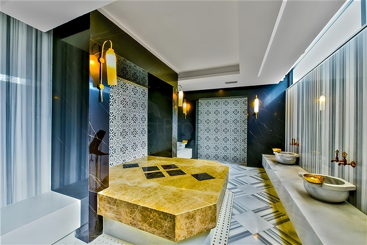 بنتهاوس من ثلاث غرف نوم في مجمع جديد مطل على البحر